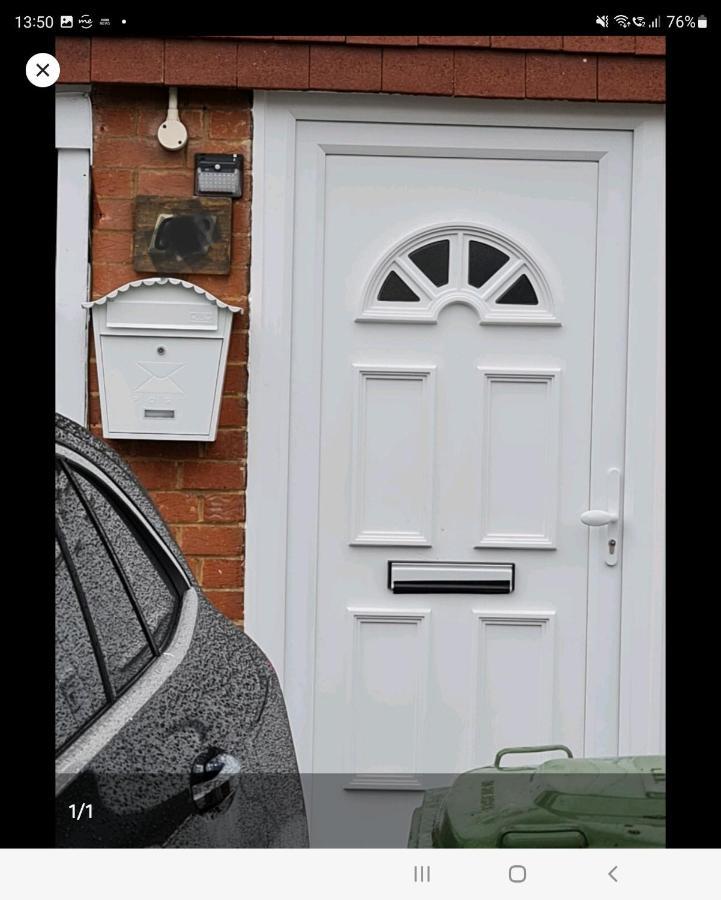 Spacious 3 Bed 1 Bath Hse W Guest Toilet W Parking Near Excel - E16 伦敦 外观 照片